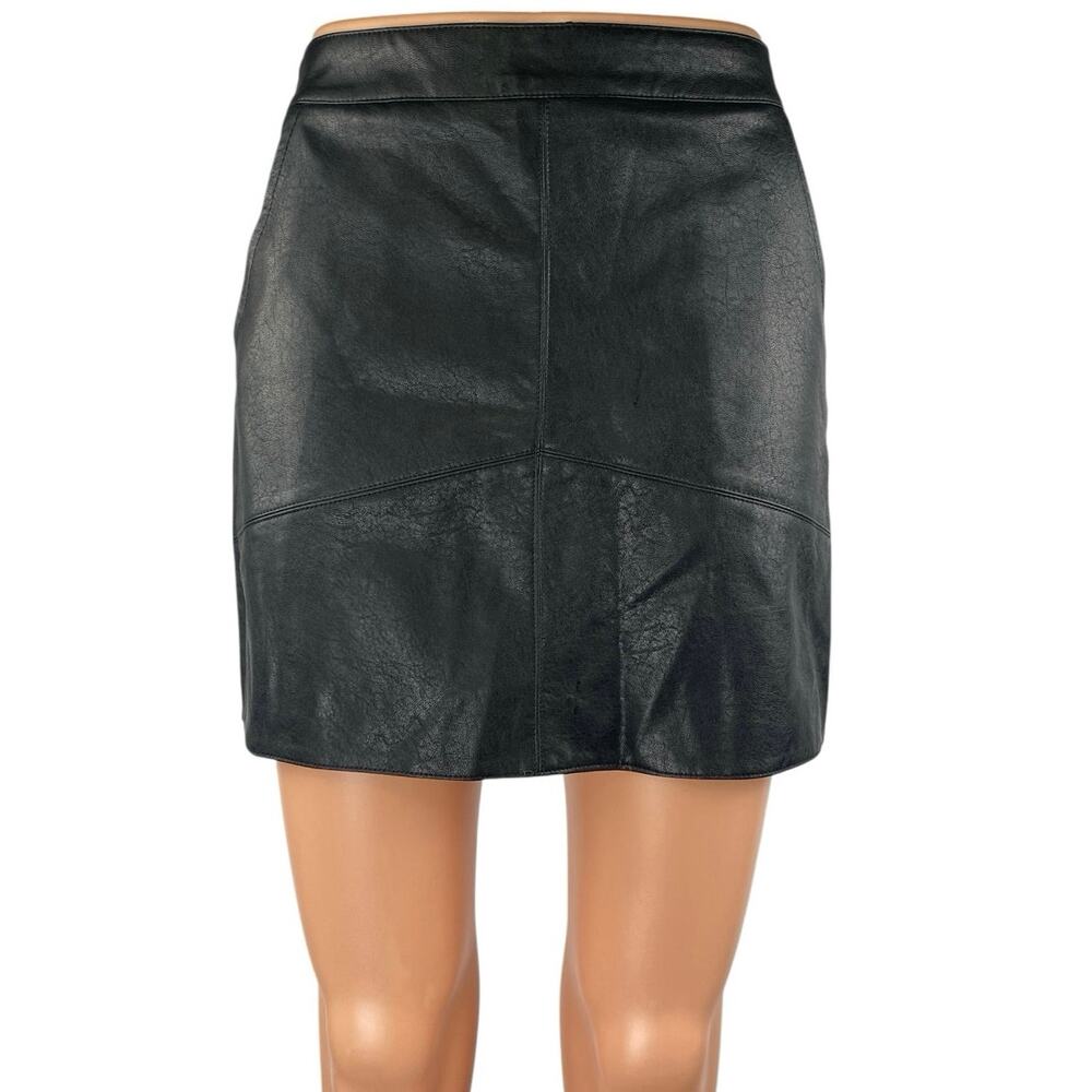 Lulus Women's Black Faux Vegan Leather Zipper Pockets Mini A-Line Skirt Size XS